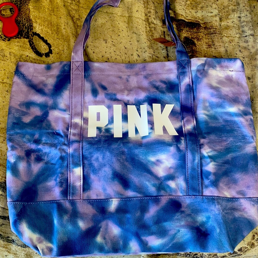 TOTE BAG ALERT